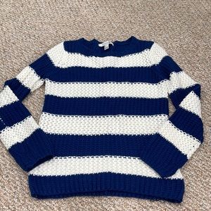 Forever 21 knit sweater in size small for womens.